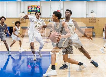 Thumbnail 1 in Castro Valley vs. Hayward (Warren Morse Memorial Tournament) photogallery.