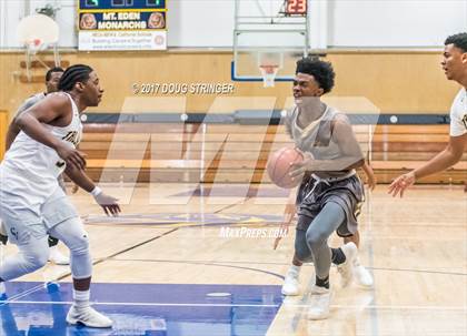 Thumbnail 2 in Castro Valley vs. Hayward (Warren Morse Memorial Tournament) photogallery.