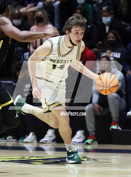 Thumbnail 2 in Greensboro Day School vs. Oak Hill Academy photogallery.