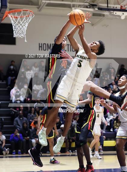 Thumbnail 3 in Greensboro Day School vs. Oak Hill Academy photogallery.