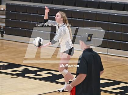 Thumbnail 1 in Delta @ Noblesville photogallery.