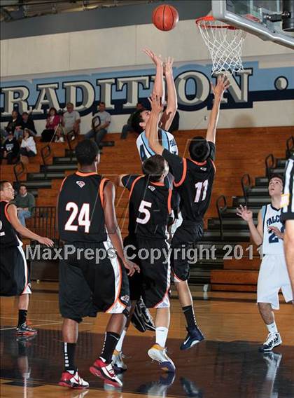 Thumbnail 2 in South Pasadena vs. Crescenta Valley (Falcon Classic) photogallery.