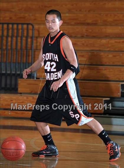 Thumbnail 2 in South Pasadena vs. Crescenta Valley (Falcon Classic) photogallery.
