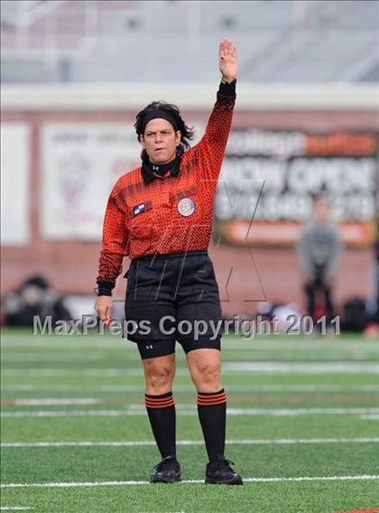 Thumbnail 3 in MacArthur vs Arlington (NYSPHSAA Class AA Final) photogallery.