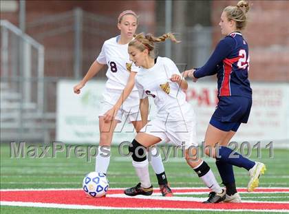 Thumbnail 2 in MacArthur vs Arlington (NYSPHSAA Class AA Final) photogallery.