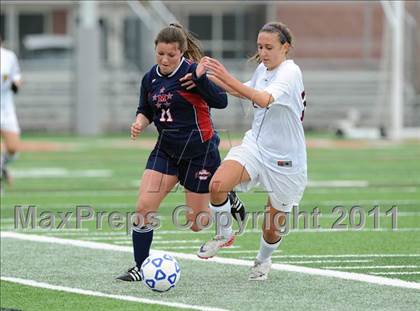 Thumbnail 3 in MacArthur vs Arlington (NYSPHSAA Class AA Final) photogallery.