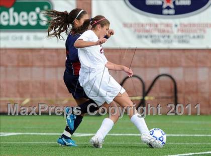 Thumbnail 2 in MacArthur vs Arlington (NYSPHSAA Class AA Final) photogallery.