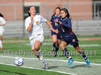 Thumbnail 2 in MacArthur vs Arlington (NYSPHSAA Class AA Final) photogallery.
