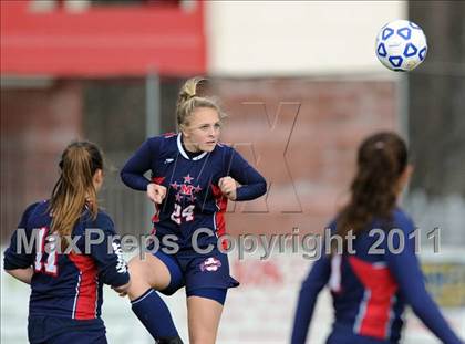 Thumbnail 1 in MacArthur vs Arlington (NYSPHSAA Class AA Final) photogallery.