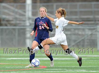 Thumbnail 2 in MacArthur vs Arlington (NYSPHSAA Class AA Final) photogallery.