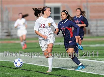 Thumbnail 3 in MacArthur vs Arlington (NYSPHSAA Class AA Final) photogallery.