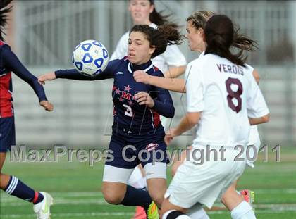 Thumbnail 2 in MacArthur vs Arlington (NYSPHSAA Class AA Final) photogallery.