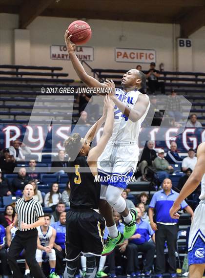 Thumbnail 2 in Capital Christian vs. Bishop O'Dowd (MaxPreps/DSL MLK Classic) photogallery.