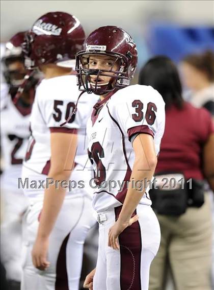 Thumbnail 1 in Liberty vs. Bastrop (4A Division 2 Region 2 Semifinals) photogallery.