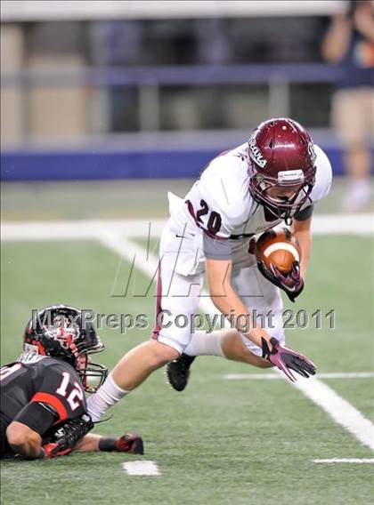Thumbnail 1 in Liberty vs. Bastrop (4A Division 2 Region 2 Semifinals) photogallery.