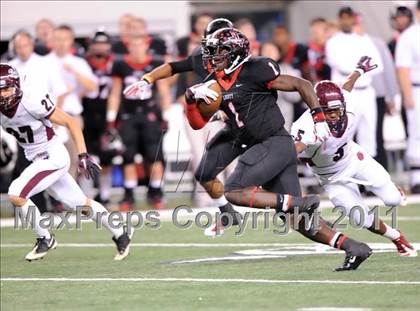 Thumbnail 1 in Liberty vs. Bastrop (4A Division 2 Region 2 Semifinals) photogallery.
