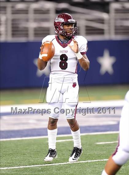 Thumbnail 2 in Liberty vs. Bastrop (4A Division 2 Region 2 Semifinals) photogallery.