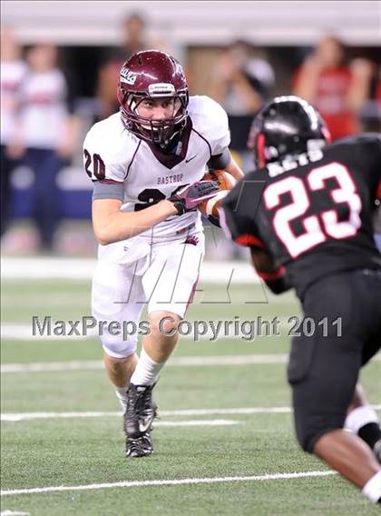 Thumbnail 1 in Liberty vs. Bastrop (4A Division 2 Region 2 Semifinals) photogallery.