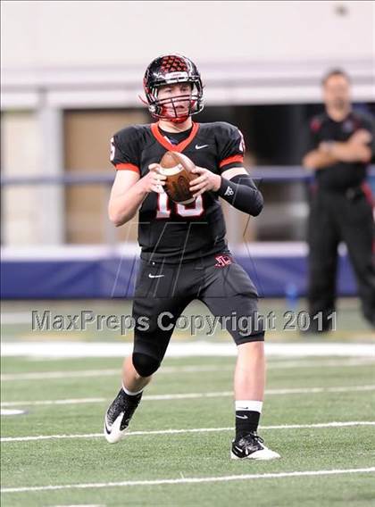 Thumbnail 2 in Liberty vs. Bastrop (4A Division 2 Region 2 Semifinals) photogallery.