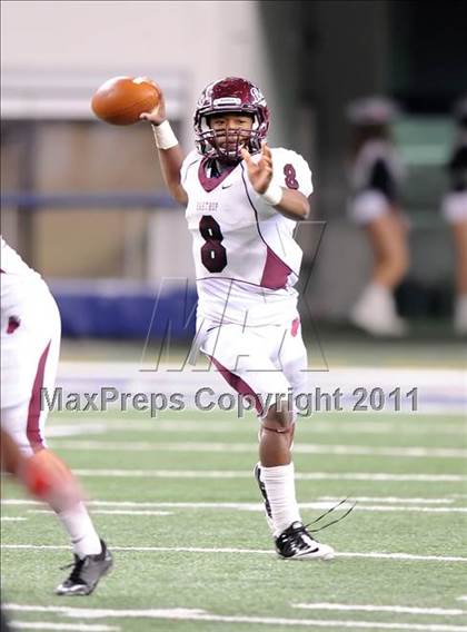 Thumbnail 3 in Liberty vs. Bastrop (4A Division 2 Region 2 Semifinals) photogallery.