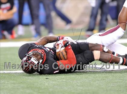 Thumbnail 1 in Liberty vs. Bastrop (4A Division 2 Region 2 Semifinals) photogallery.