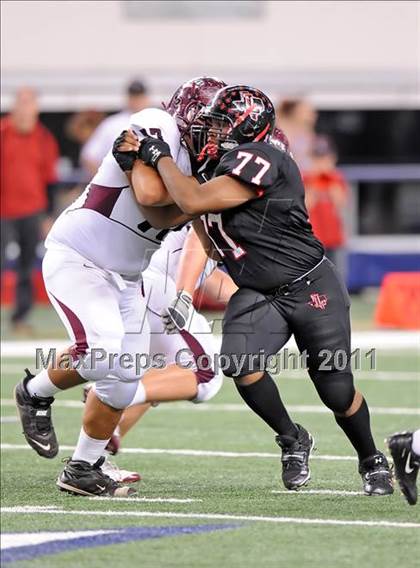 Thumbnail 2 in Liberty vs. Bastrop (4A Division 2 Region 2 Semifinals) photogallery.