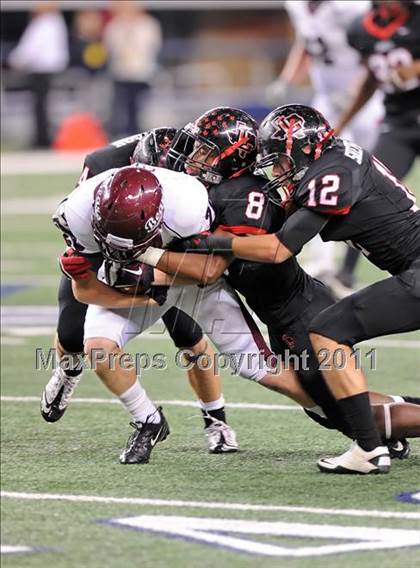 Thumbnail 3 in Liberty vs. Bastrop (4A Division 2 Region 2 Semifinals) photogallery.