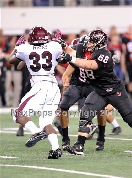 Thumbnail 2 in Liberty vs. Bastrop (4A Division 2 Region 2 Semifinals) photogallery.