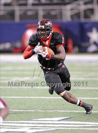 Thumbnail 2 in Liberty vs. Bastrop (4A Division 2 Region 2 Semifinals) photogallery.