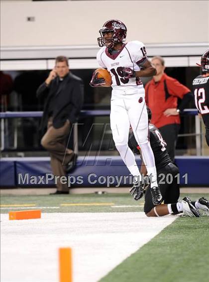 Thumbnail 2 in Liberty vs. Bastrop (4A Division 2 Region 2 Semifinals) photogallery.