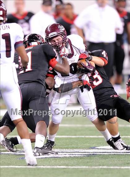 Thumbnail 1 in Liberty vs. Bastrop (4A Division 2 Region 2 Semifinals) photogallery.
