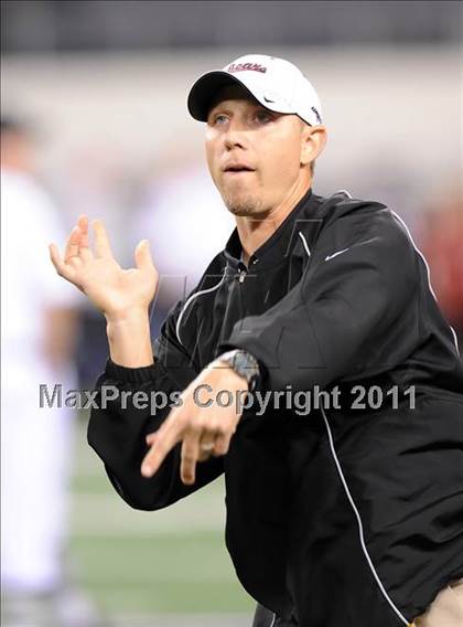 Thumbnail 2 in Liberty vs. Bastrop (4A Division 2 Region 2 Semifinals) photogallery.