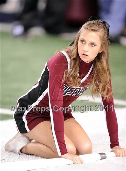 Thumbnail 2 in Liberty vs. Bastrop (4A Division 2 Region 2 Semifinals) photogallery.