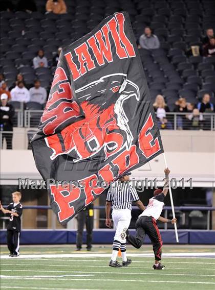 Thumbnail 3 in Liberty vs. Bastrop (4A Division 2 Region 2 Semifinals) photogallery.