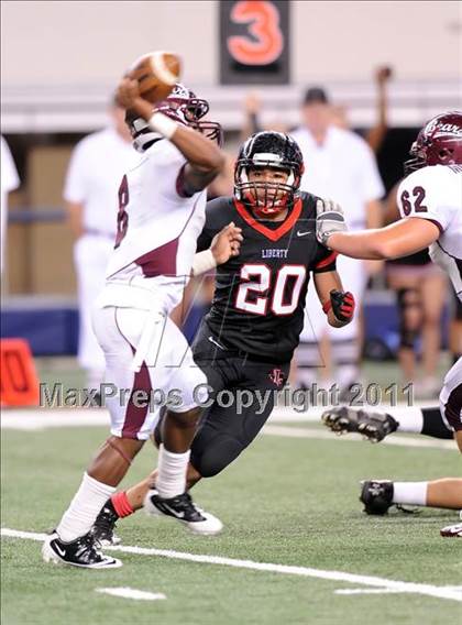 Thumbnail 3 in Liberty vs. Bastrop (4A Division 2 Region 2 Semifinals) photogallery.
