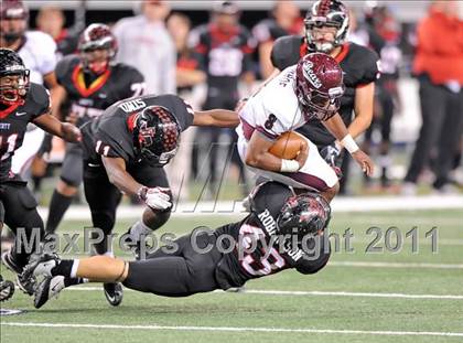 Thumbnail 3 in Liberty vs. Bastrop (4A Division 2 Region 2 Semifinals) photogallery.