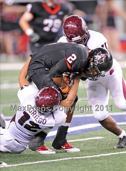 Thumbnail 3 in Liberty vs. Bastrop (4A Division 2 Region 2 Semifinals) photogallery.