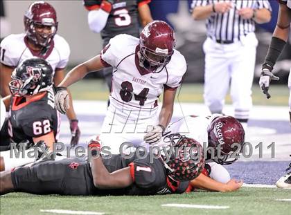 Thumbnail 1 in Liberty vs. Bastrop (4A Division 2 Region 2 Semifinals) photogallery.