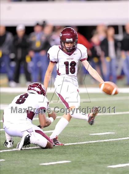Thumbnail 3 in Liberty vs. Bastrop (4A Division 2 Region 2 Semifinals) photogallery.