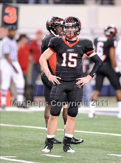 Thumbnail 3 in Liberty vs. Bastrop (4A Division 2 Region 2 Semifinals) photogallery.