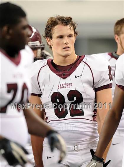 Thumbnail 2 in Liberty vs. Bastrop (4A Division 2 Region 2 Semifinals) photogallery.
