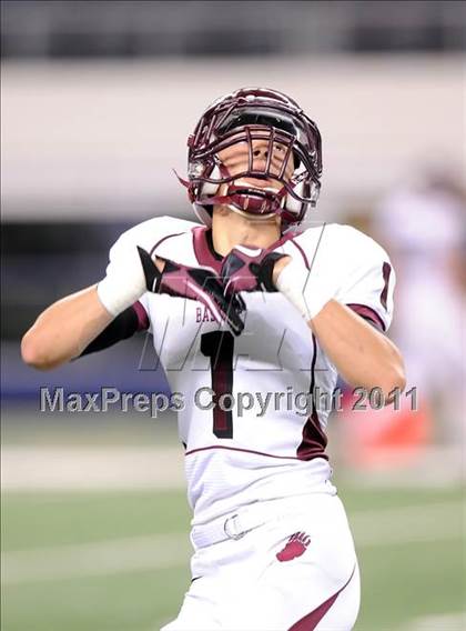 Thumbnail 3 in Liberty vs. Bastrop (4A Division 2 Region 2 Semifinals) photogallery.