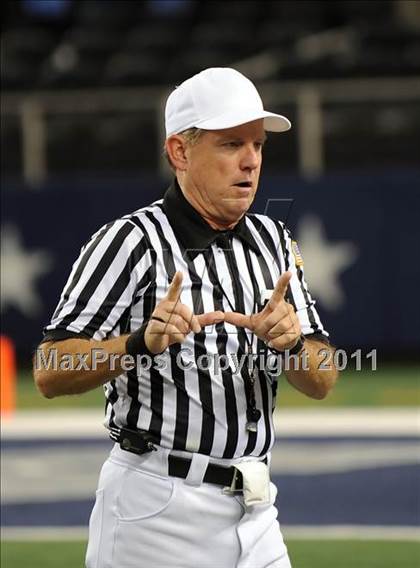 Thumbnail 1 in Liberty vs. Bastrop (4A Division 2 Region 2 Semifinals) photogallery.