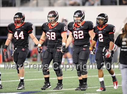 Thumbnail 3 in Liberty vs. Bastrop (4A Division 2 Region 2 Semifinals) photogallery.