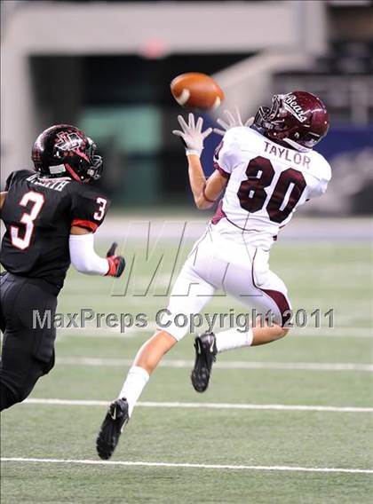 Thumbnail 3 in Liberty vs. Bastrop (4A Division 2 Region 2 Semifinals) photogallery.