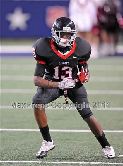 Thumbnail 3 in Liberty vs. Bastrop (4A Division 2 Region 2 Semifinals) photogallery.