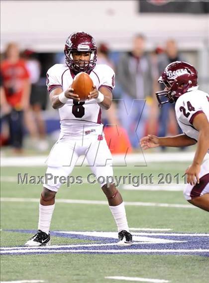 Thumbnail 3 in Liberty vs. Bastrop (4A Division 2 Region 2 Semifinals) photogallery.