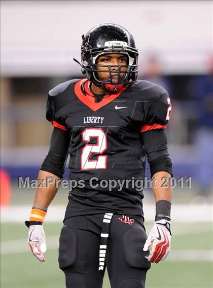 Thumbnail 3 in Liberty vs. Bastrop (4A Division 2 Region 2 Semifinals) photogallery.