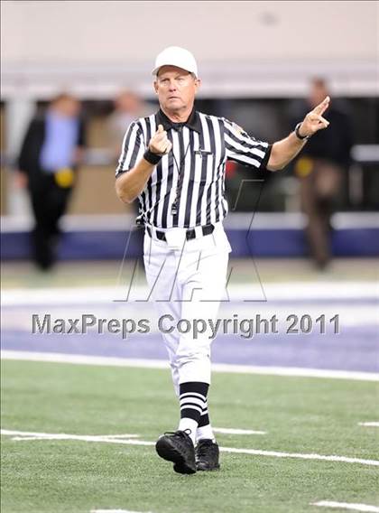 Thumbnail 1 in Liberty vs. Bastrop (4A Division 2 Region 2 Semifinals) photogallery.