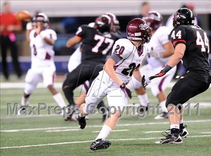 Thumbnail 2 in Liberty vs. Bastrop (4A Division 2 Region 2 Semifinals) photogallery.